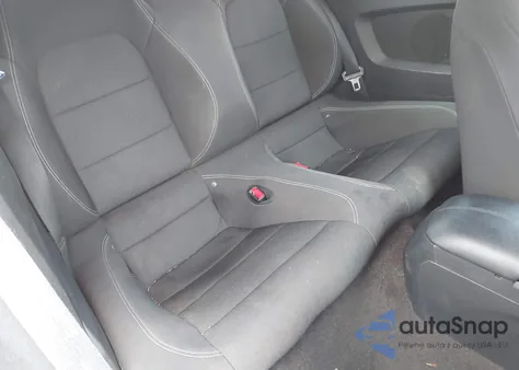 2016 Ford Mustang V6 из США, поврежденный, VIN 1FATP8EM5G5216142